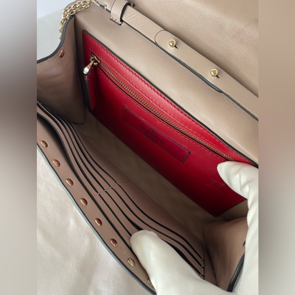 VALENTINO ROCKSTUD SPIKE NAPPA LEATHER CROSSBODY CLUTCH BAG - Picture 8 of 15